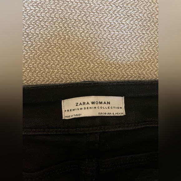 Zara Ripped/ Distressed Skinny Black Jeans - Picture 3 of 3